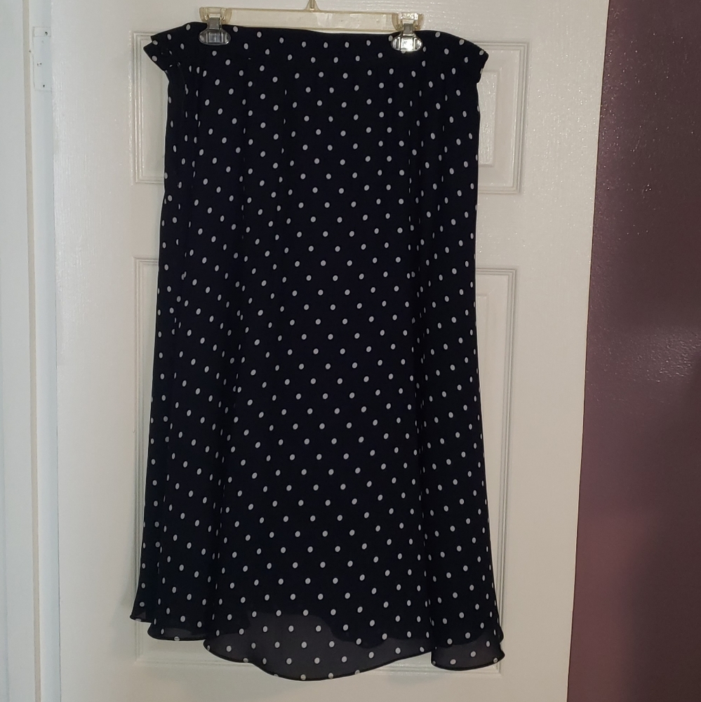 Ladies Chaus long flare skirt